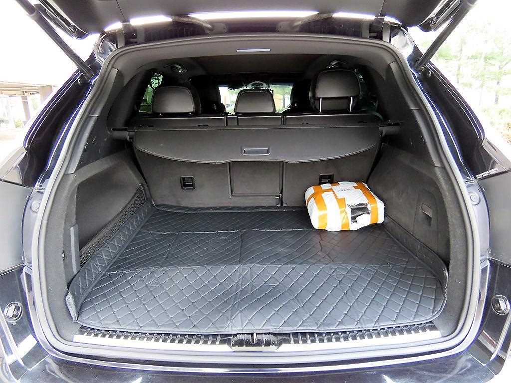Porsche Cayenne — photo 18