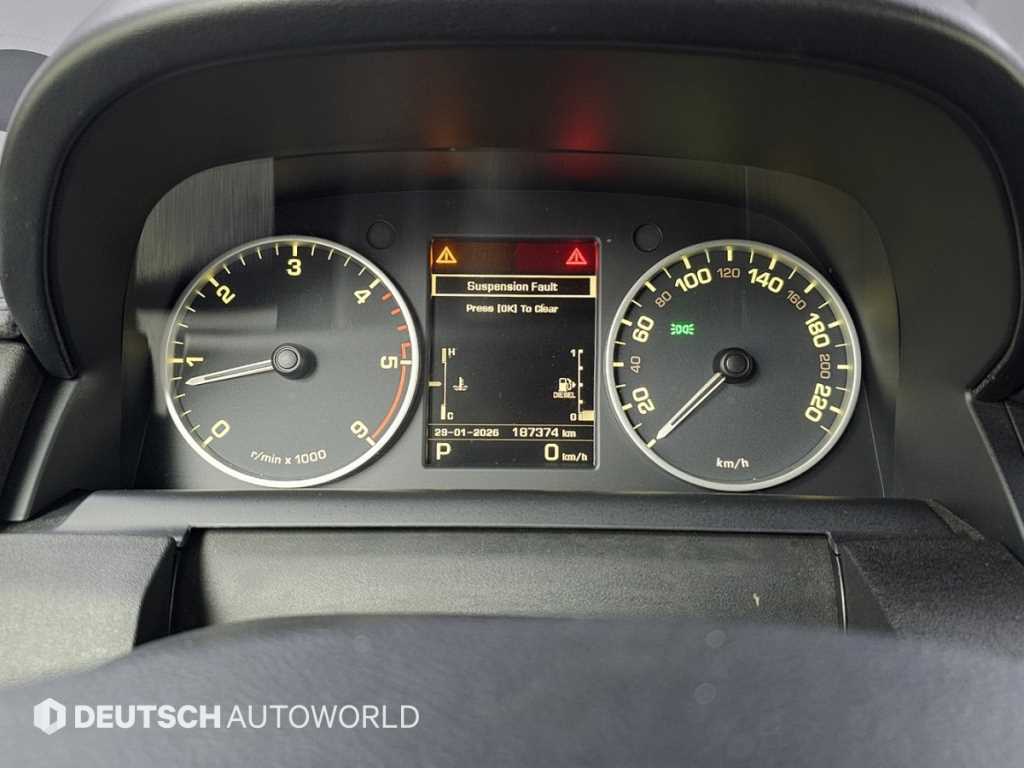 Land Rover Discovery — photo 08