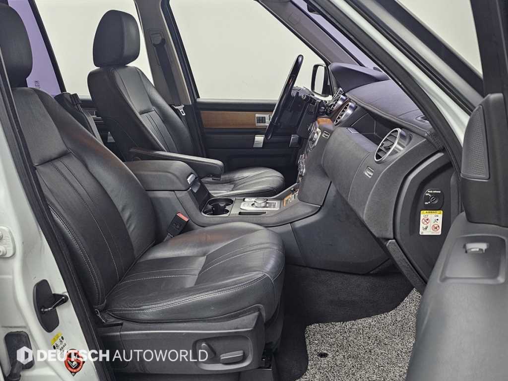 Land Rover Discovery — photo 10