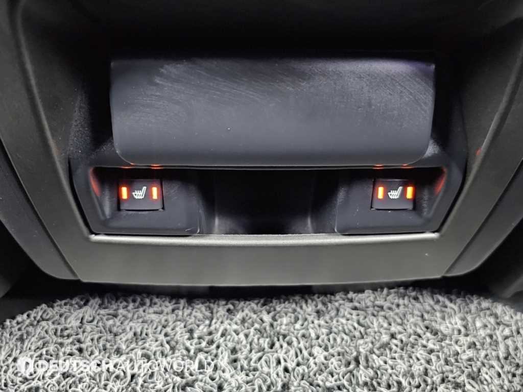 Land Rover Discovery — photo 16