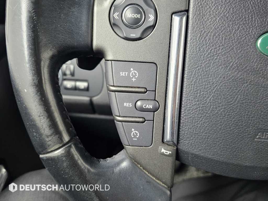 Land Rover Discovery — photo 17