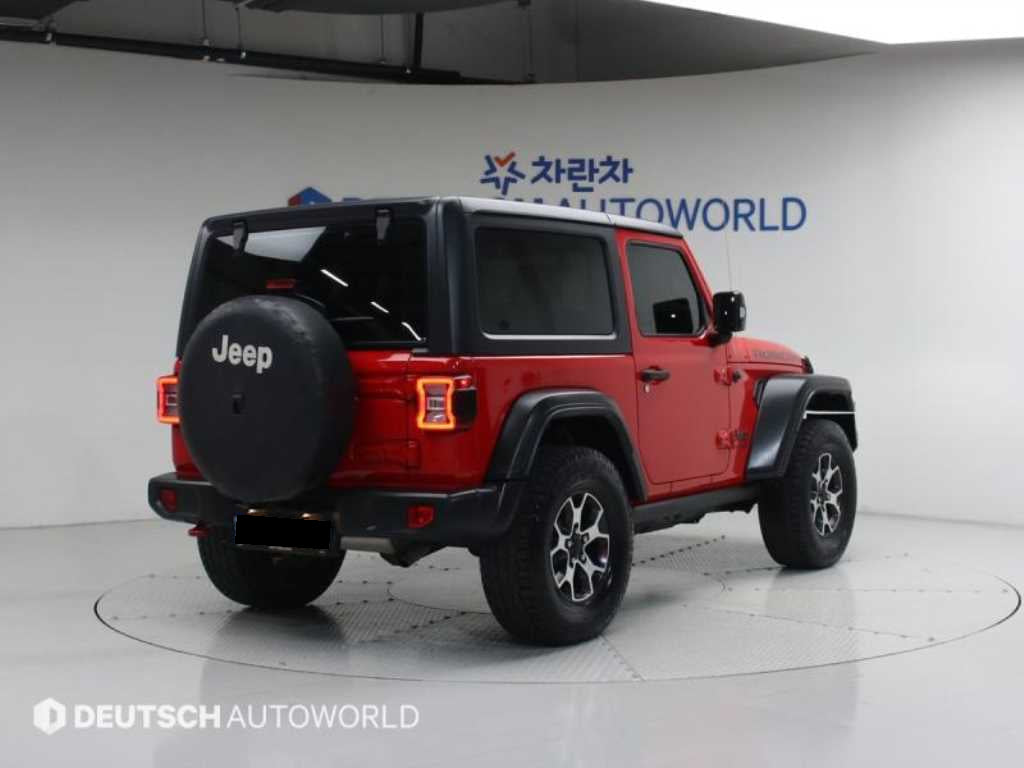 Jeep Wrangler — photo 02