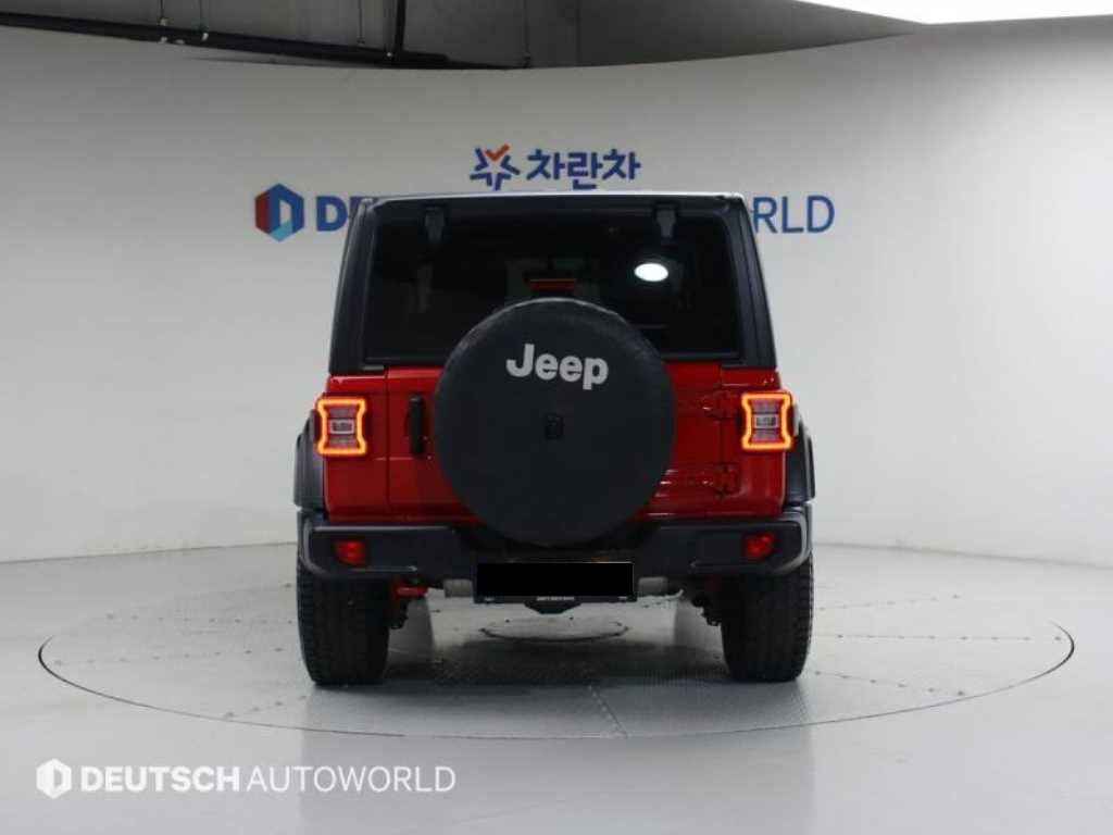 Jeep Wrangler — photo 04