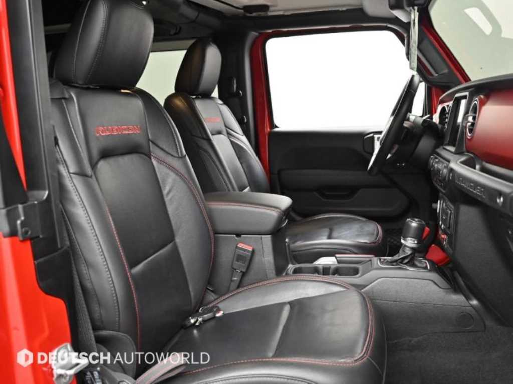 Jeep Wrangler — photo 10