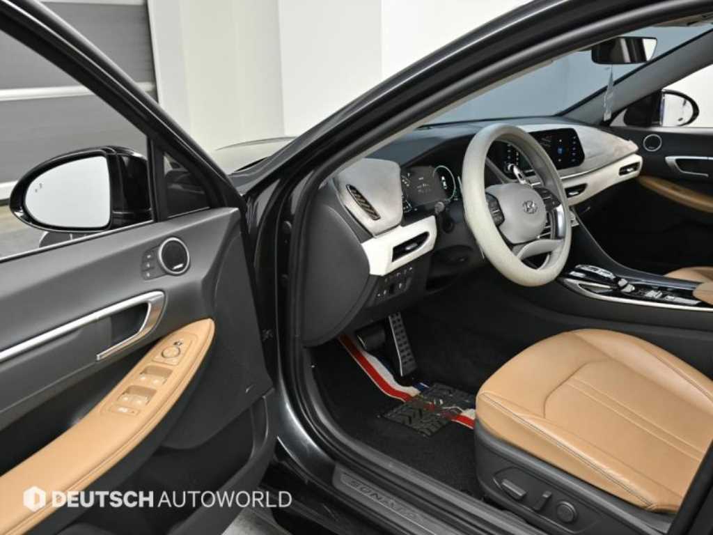 Hyundai Sonata — photo 11