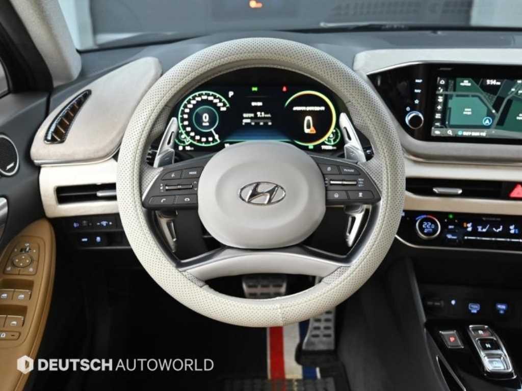 Hyundai Sonata — photo 13
