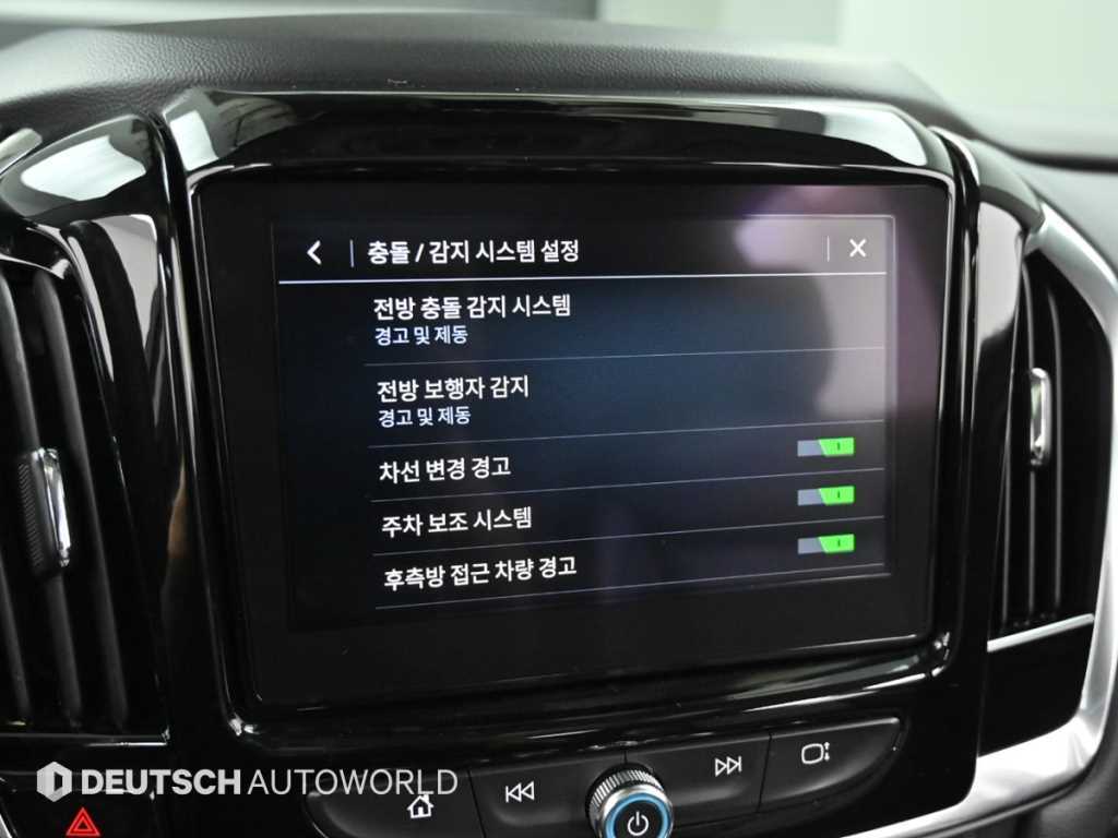 CHEVROLET Traverse — photo 16