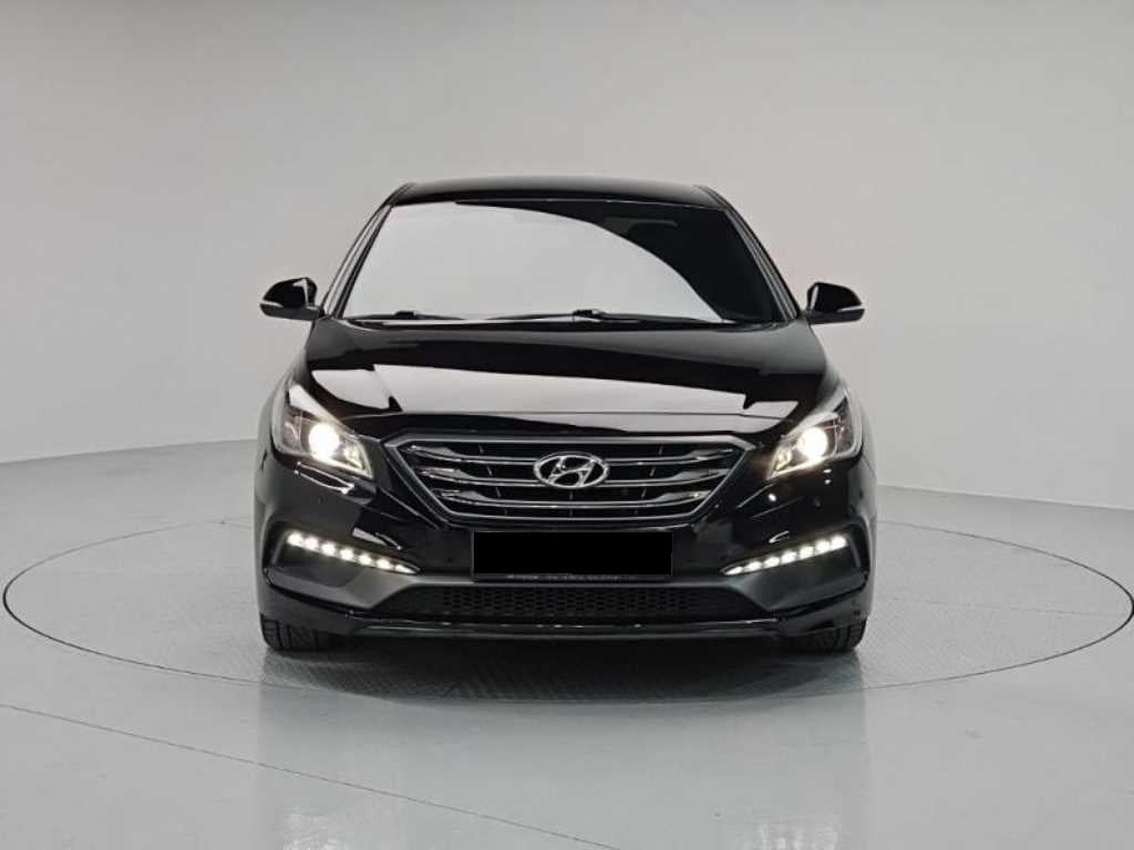 Hyundai Sonata — photo 01