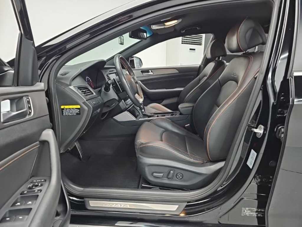 Hyundai Sonata — photo 18