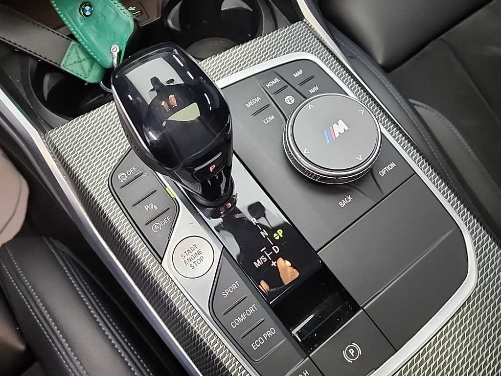 BMW 3-Series — photo 08