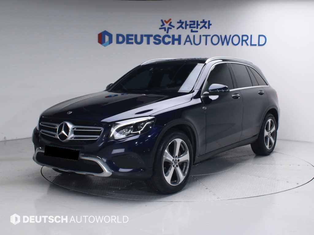 Mercedes-Benz GLC-Class — photo 01