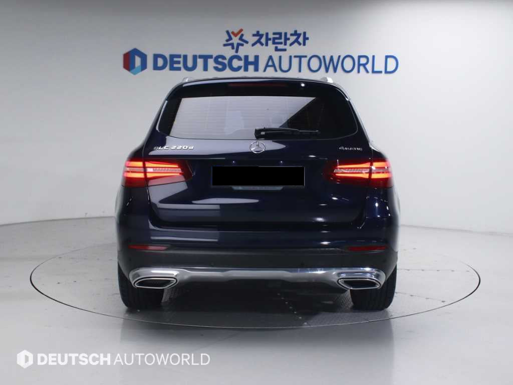 Mercedes-Benz GLC-Class — photo 04