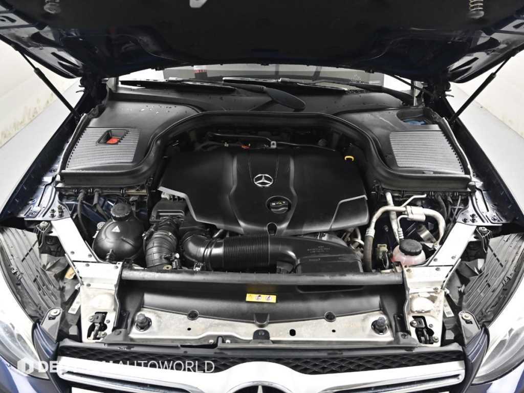 Mercedes-Benz GLC-Class — photo 06