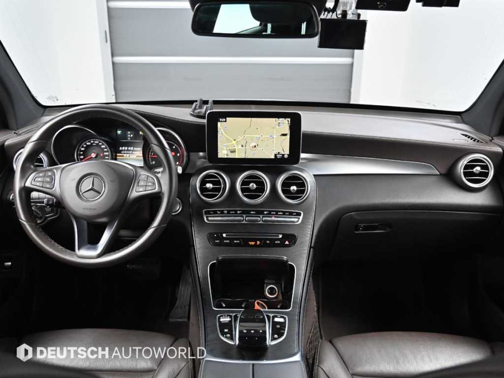 Mercedes-Benz GLC-Class — photo 07
