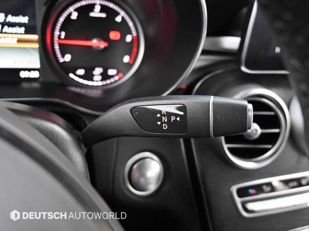 Mercedes-Benz GLC-Class — photo 09