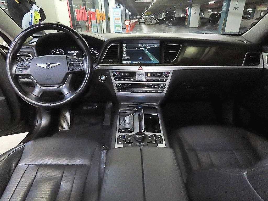 Genesis G80 — photo 10