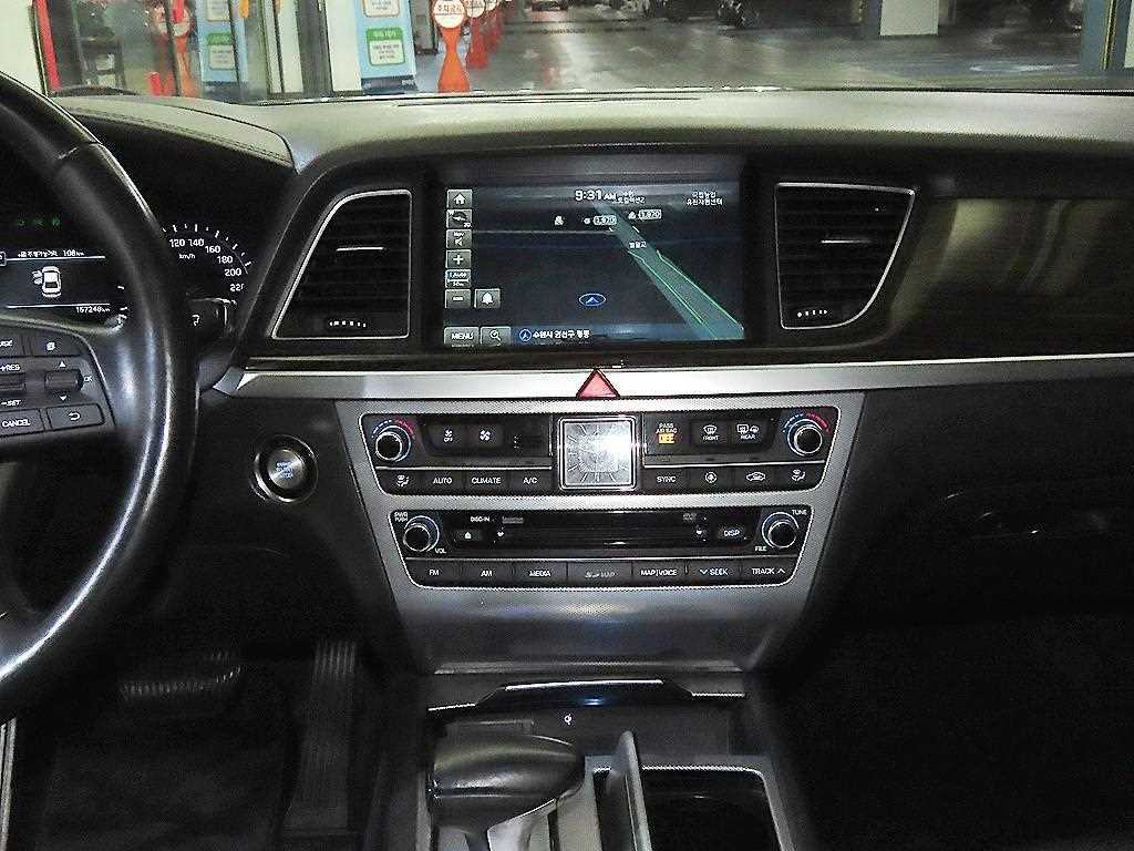 Genesis G80 — photo 11