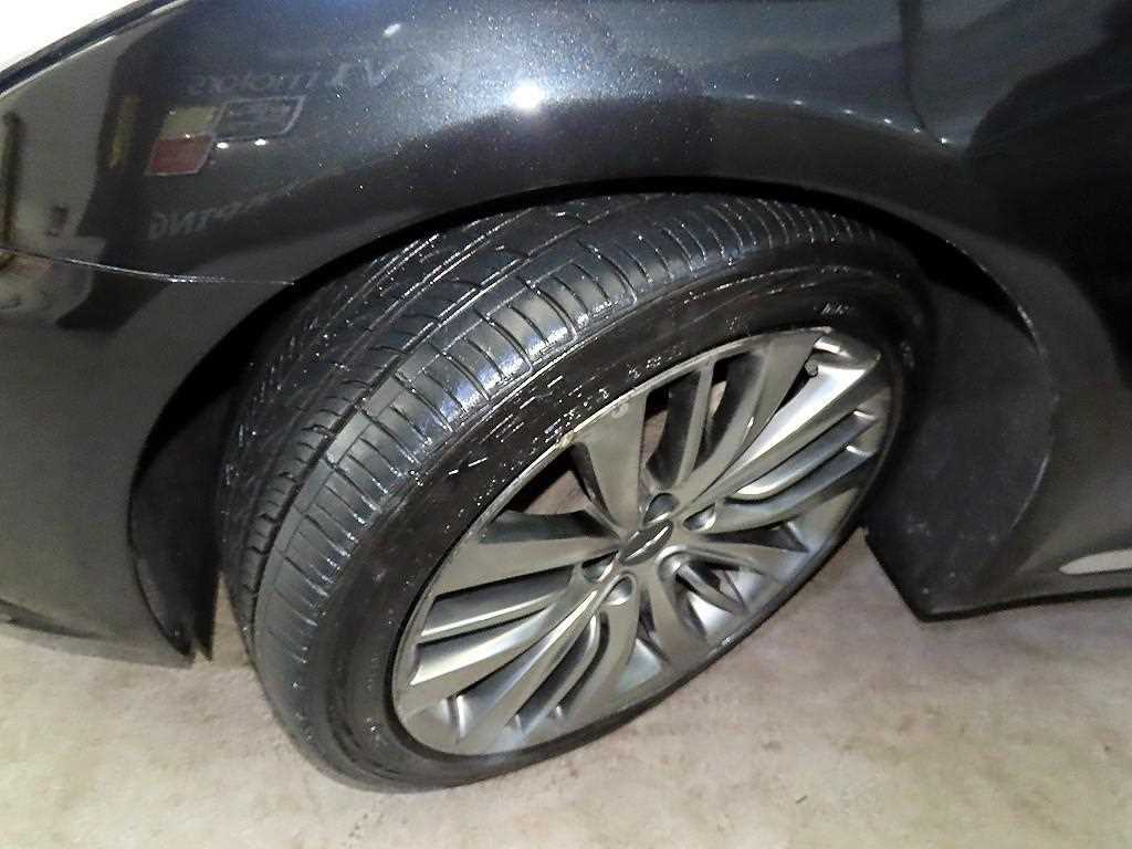 Genesis G80 — photo 20