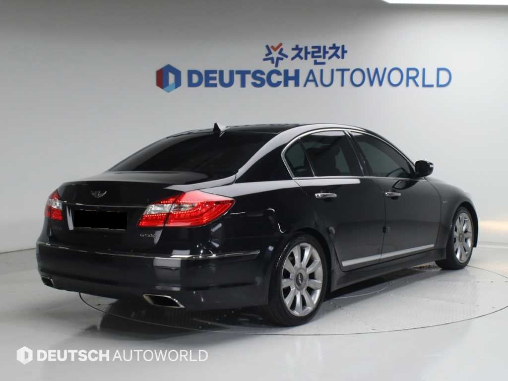 Hyundai Genesis — photo 02