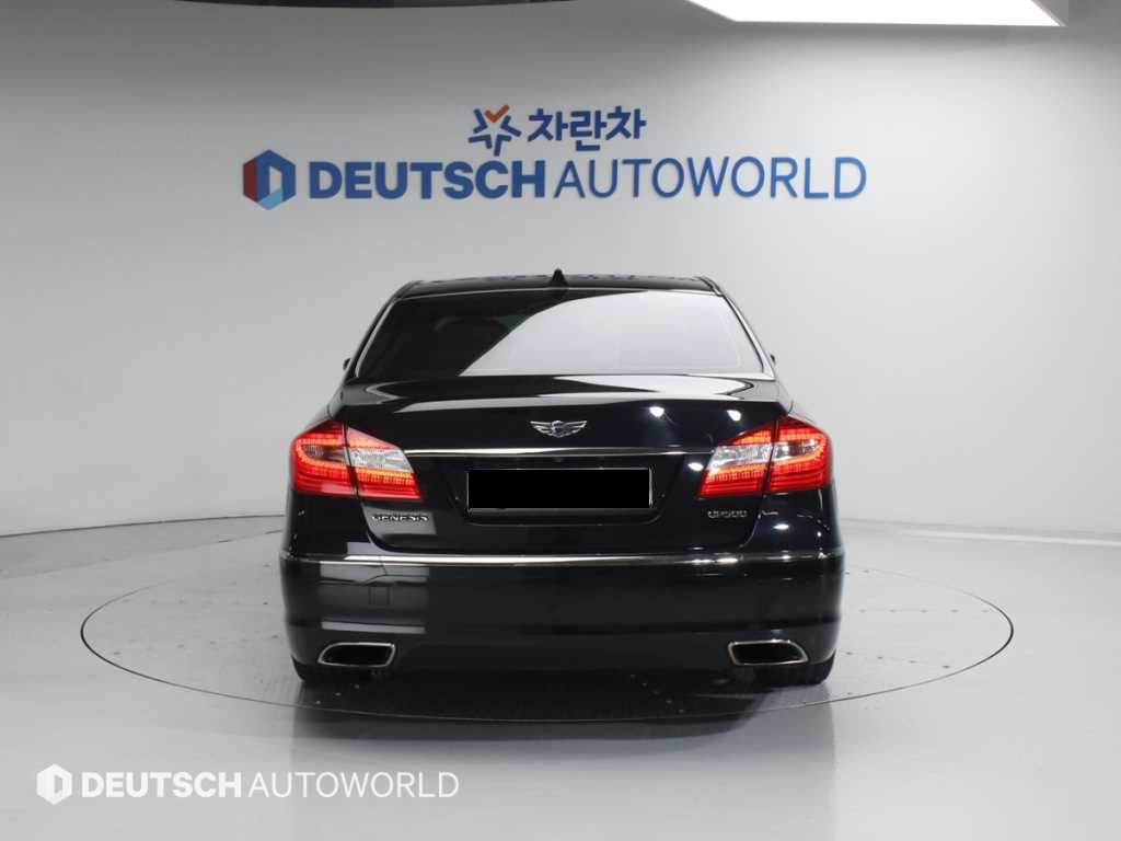 Hyundai Genesis — photo 04