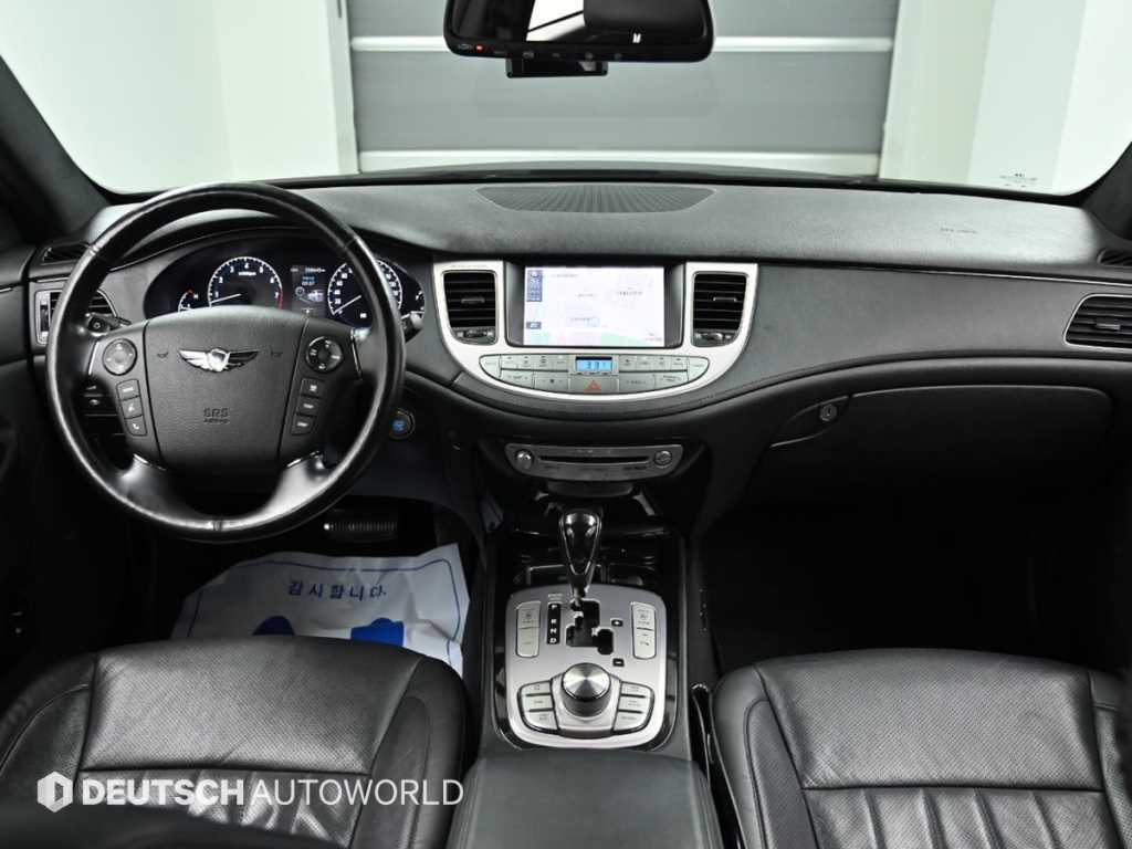 Hyundai Genesis — photo 07
