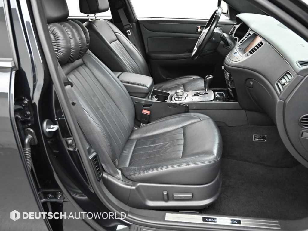 Hyundai Genesis — photo 10
