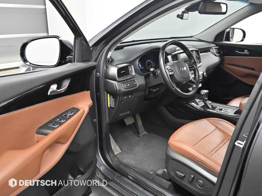 Kia Sorento — photo 11