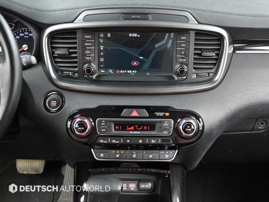 Kia Sorento — photo 14