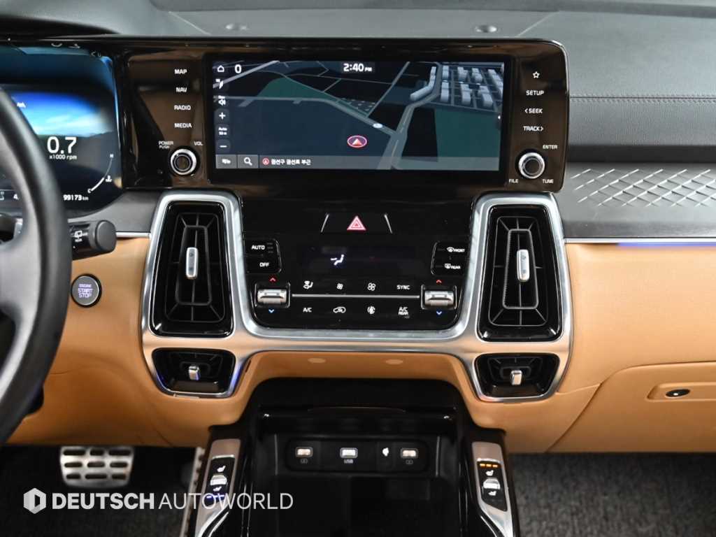 Kia Sorento — photo 14
