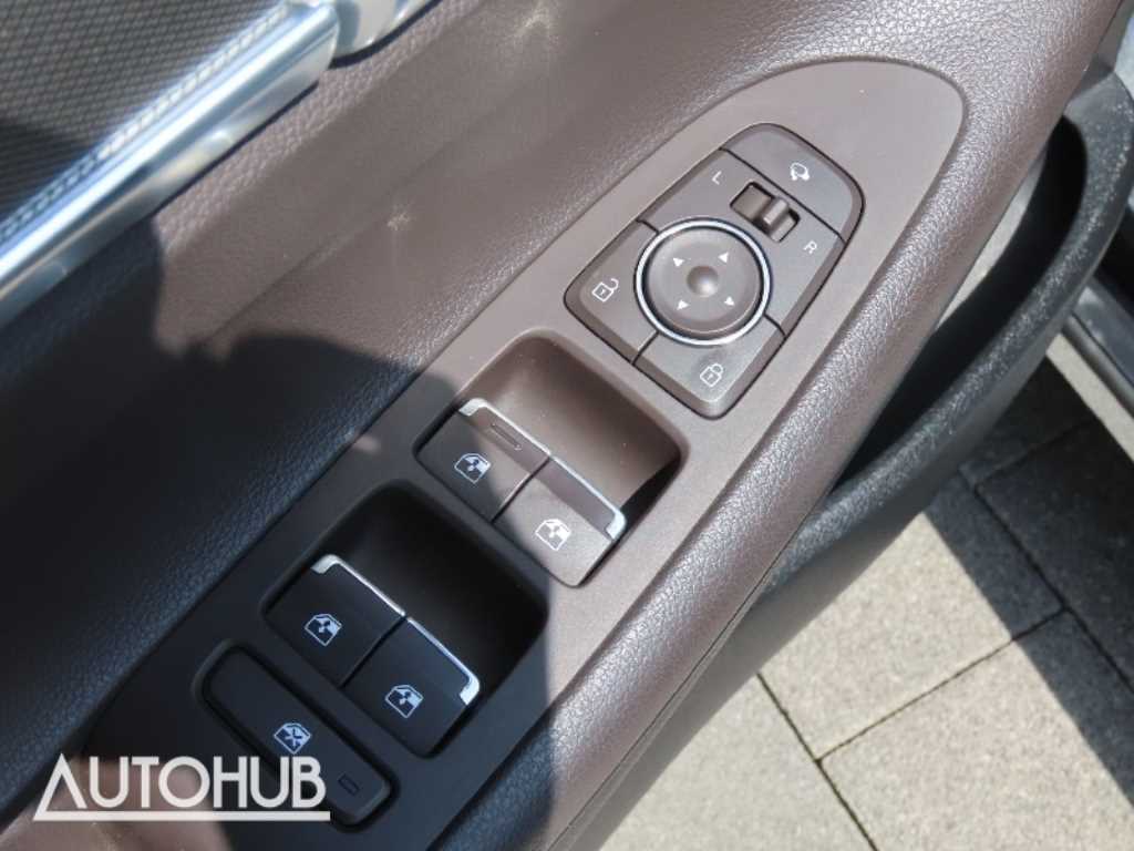 Hyundai Grandeur — photo 13