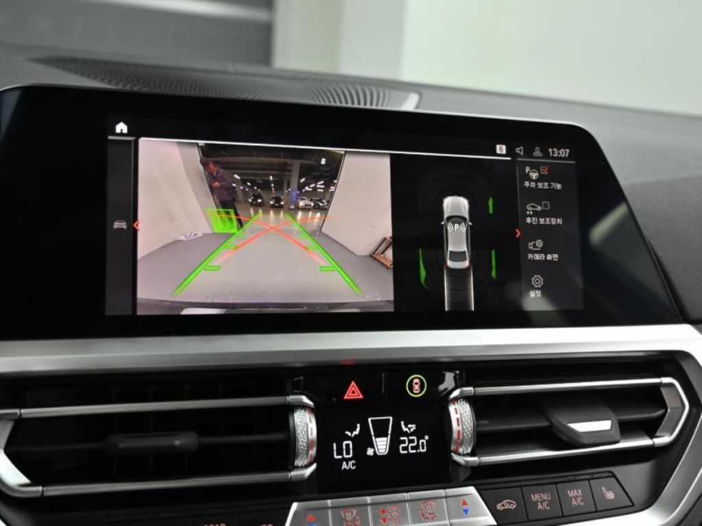 BMW 3-Series — photo 15