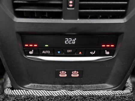 BMW 3-Series — photo 16