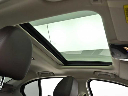 BMW 3-Series — photo 18