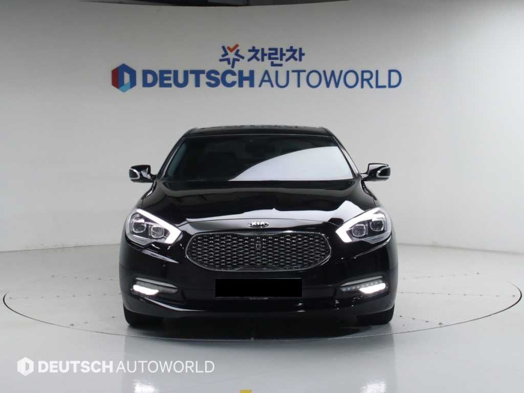 Kia K9 — photo 03
