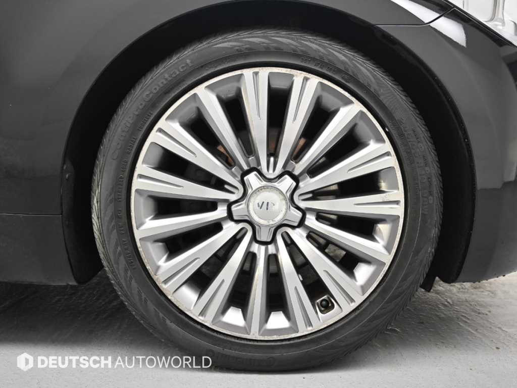 Kia K9 — photo 05