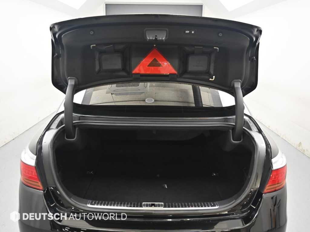 Kia K9 — photo 19