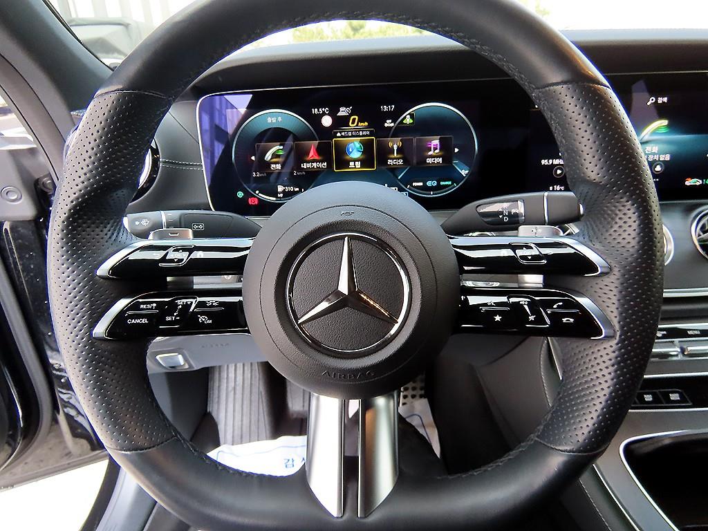 Mercedes-Benz CLS-Class — photo 08