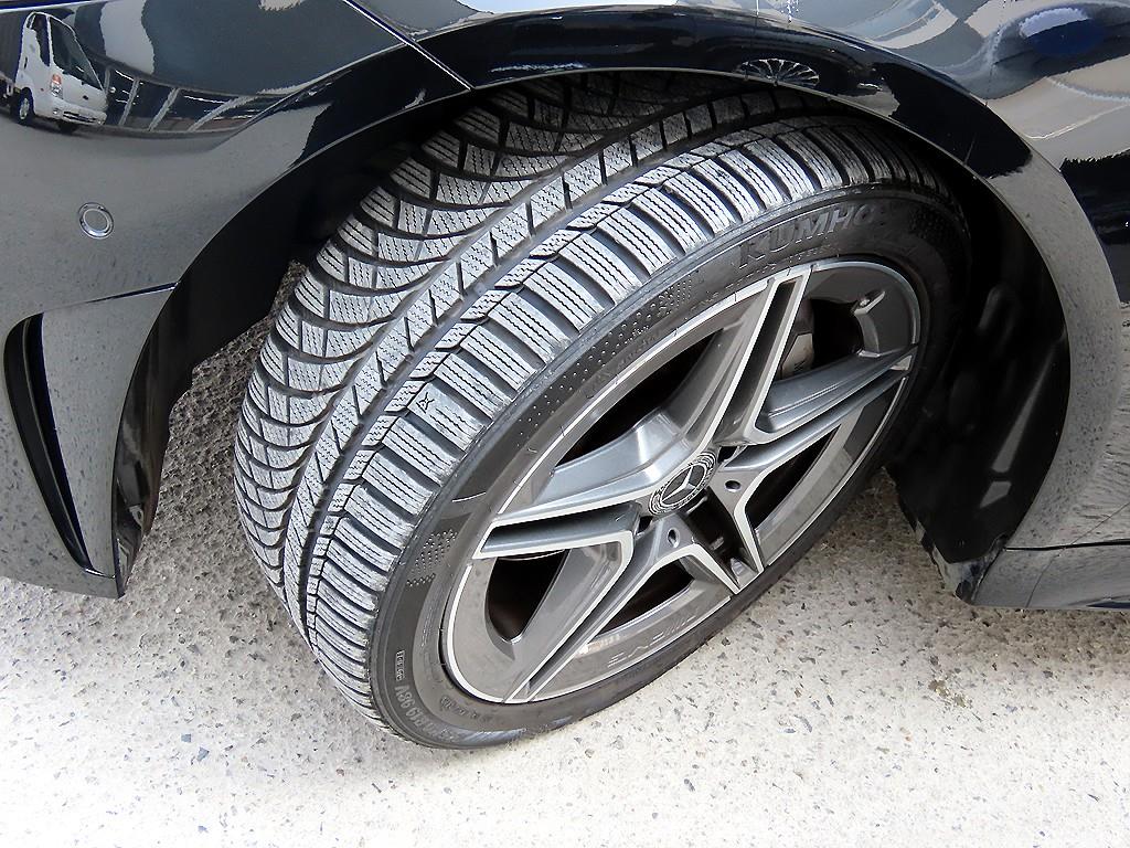 Mercedes-Benz CLS-Class — photo 20