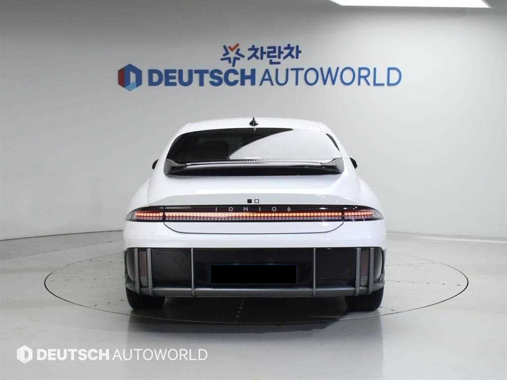 Hyundai Ioniq6 — photo 04