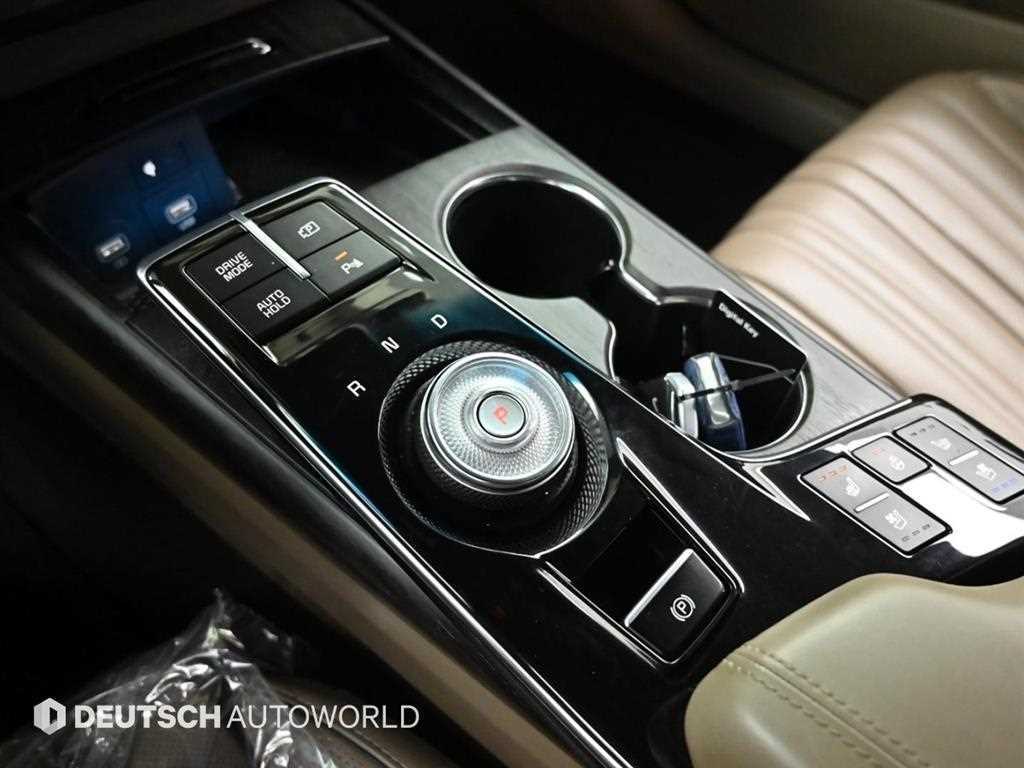 Kia K8 — photo 09