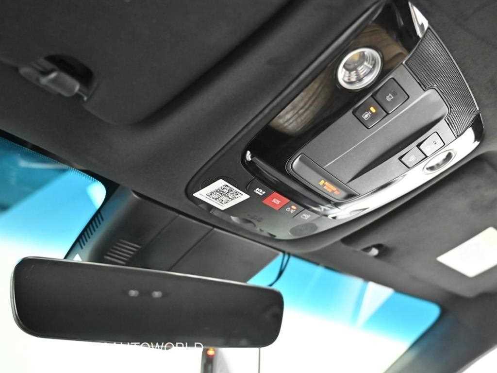 Kia K8 — photo 18