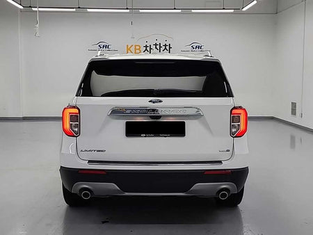Ford Explorer — photo 03