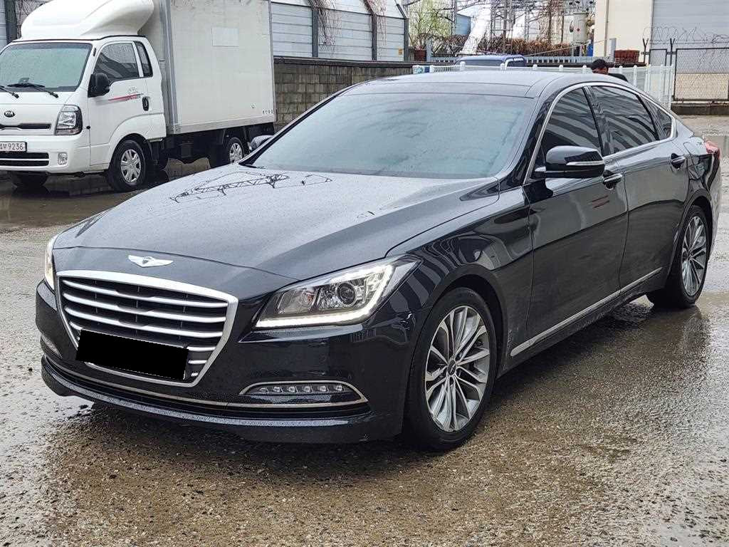 Hyundai Genesis — photo 02