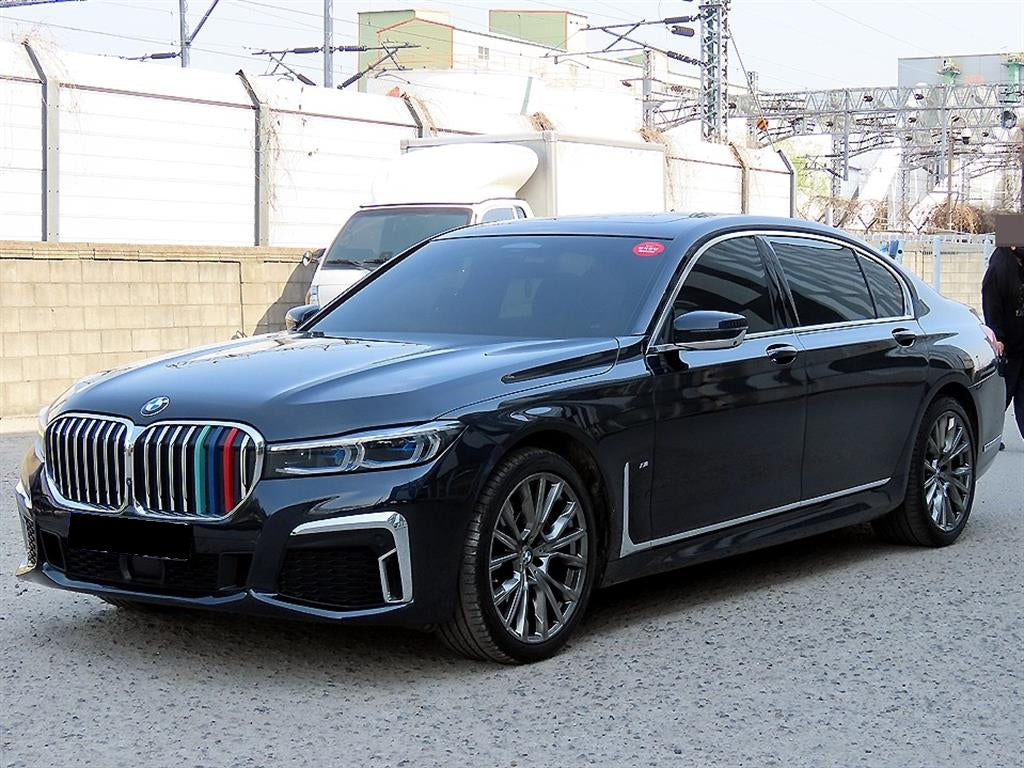 BMW 7-Series — photo 02