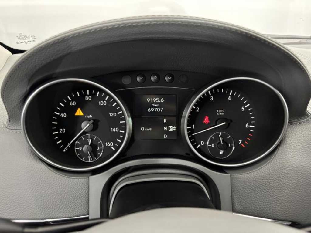 Mercedes-Benz GL-Class — photo 06