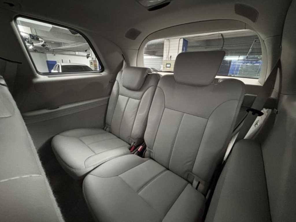 Mercedes-Benz GL-Class — photo 15