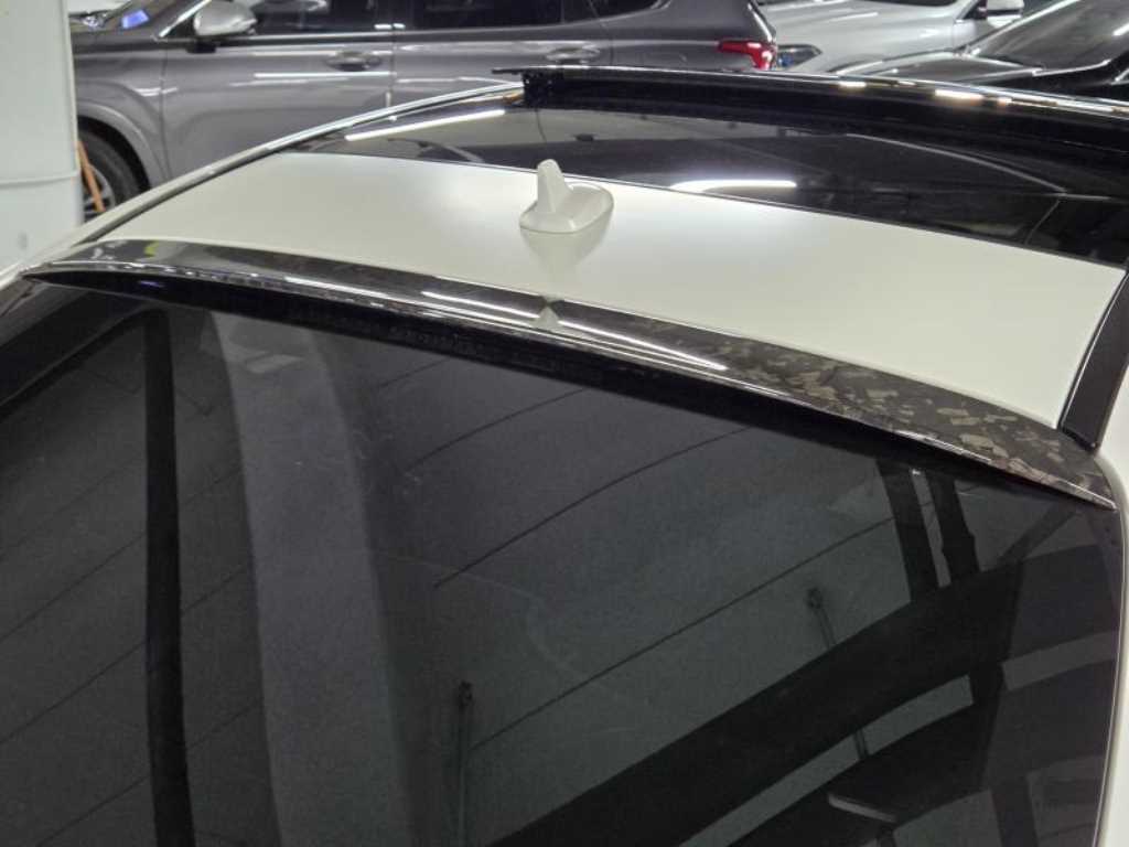 Mercedes-Benz S-Class — photo 20