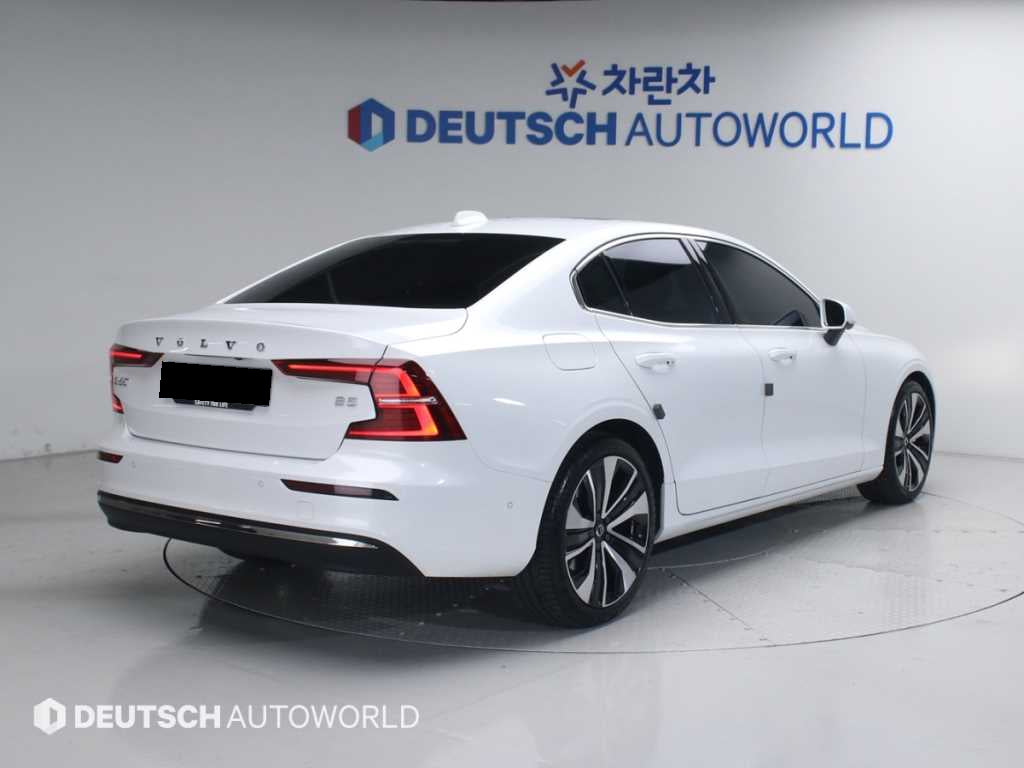 Volvo S60 — photo 02