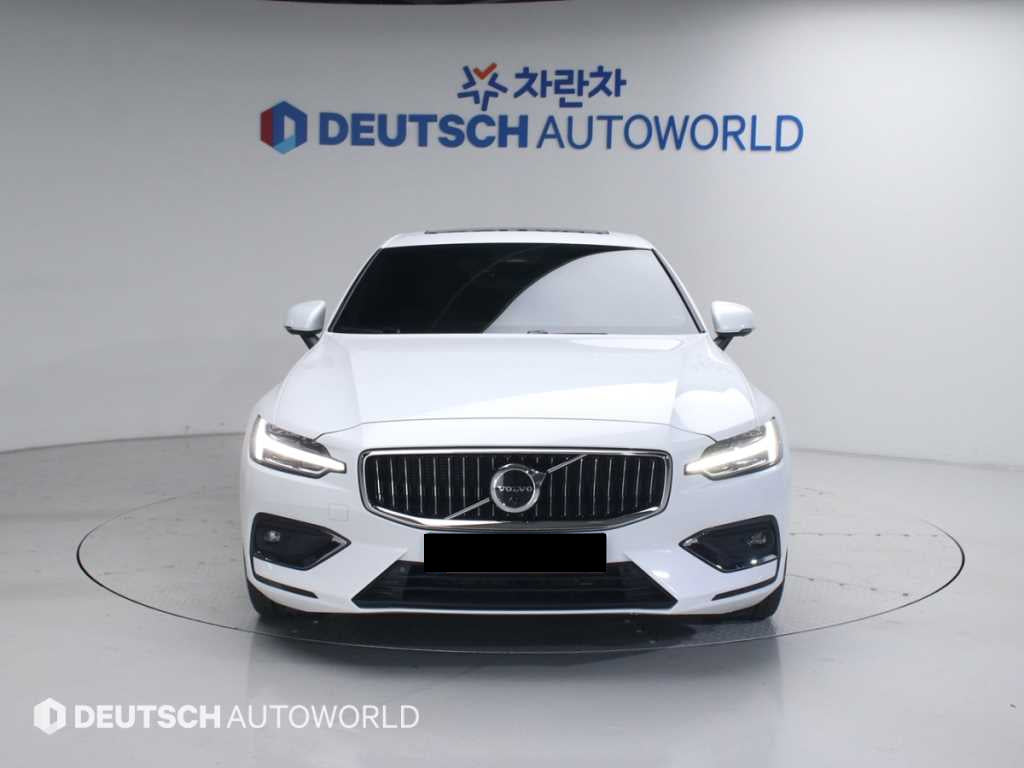 Volvo S60 — photo 03