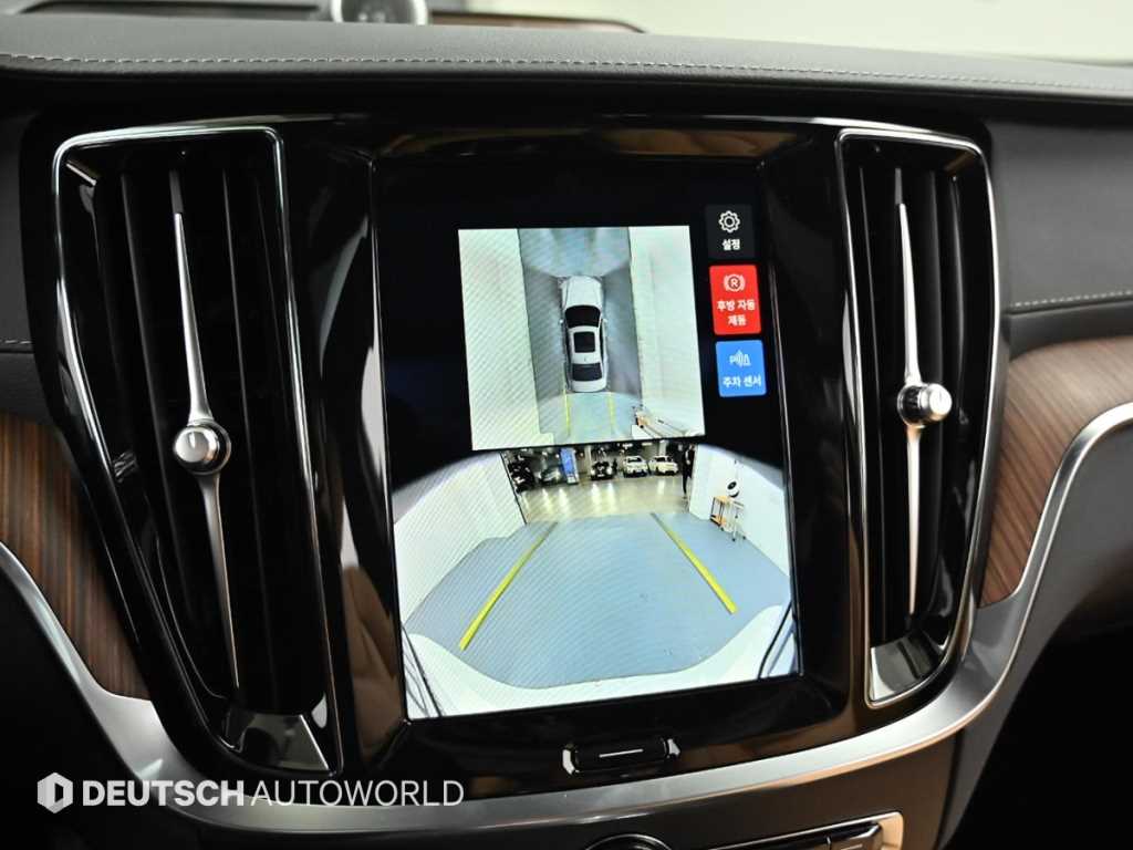 Volvo S60 — photo 15
